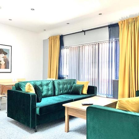 Premium Apartments Thatcham Broadway Buitenkant foto