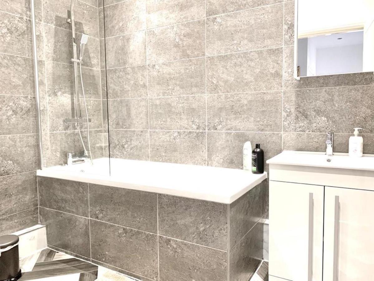Premium Apartments Thatcham Broadway Buitenkant foto