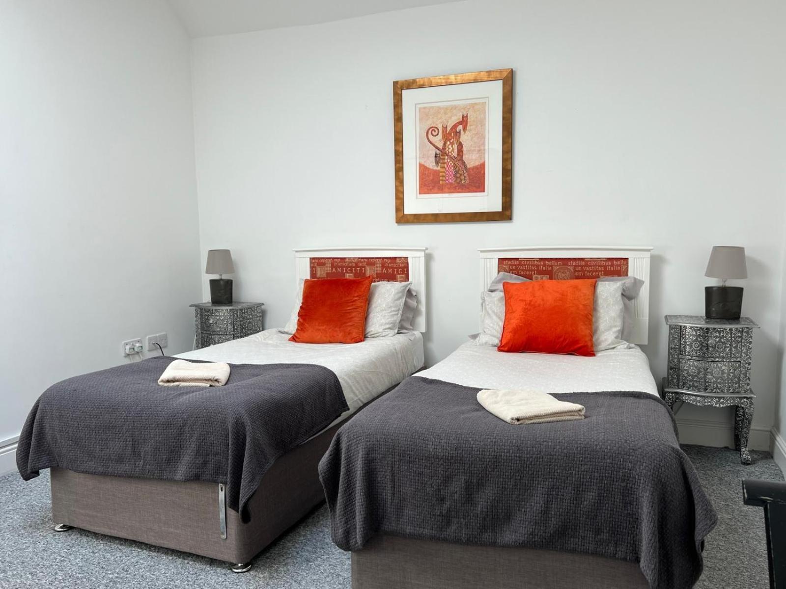 Premium Apartments Thatcham Broadway Buitenkant foto